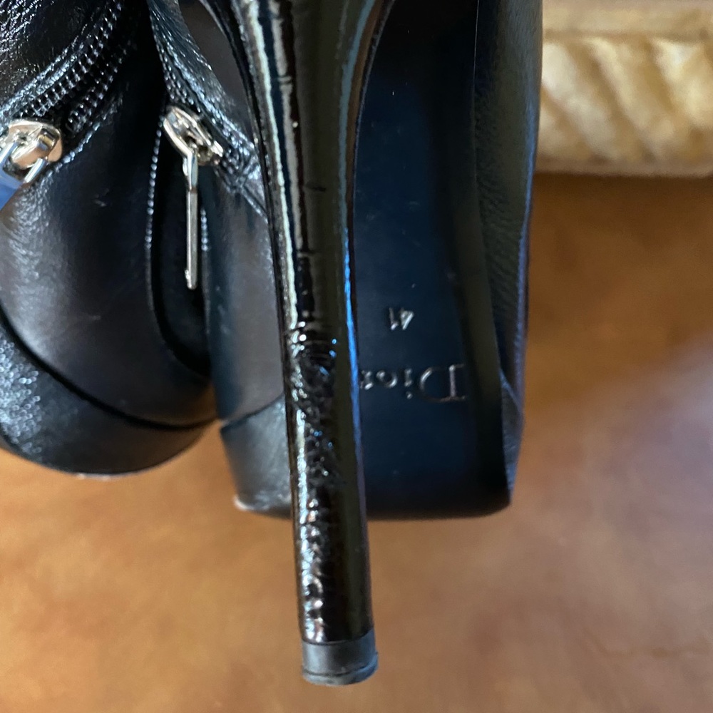 Christian Dior Suede with Embroidered Detail Black Booties 10.5 - Picture 11 of 16